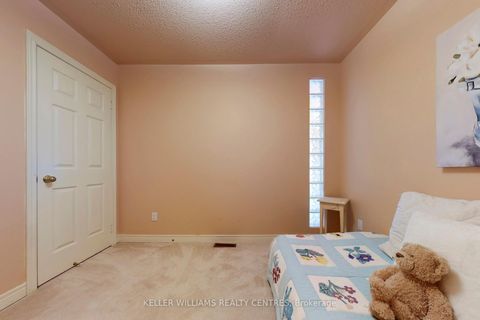 Photo 31 at 19 Stemmle Drive, Aurora Highlands, Aurora