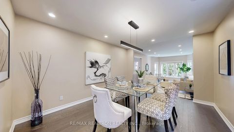 Photo 4 at 20 Edinburgh Drive, Doncrest, Richmond Hill