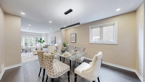 Photo 5 at 20 Edinburgh Drive, Doncrest, Richmond Hill