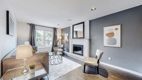 Photo 8 at 20 Edinburgh Drive, Doncrest, Richmond Hill