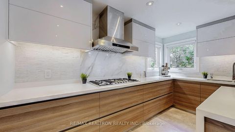 Photo 14 at 20 Edinburgh Drive, Doncrest, Richmond Hill