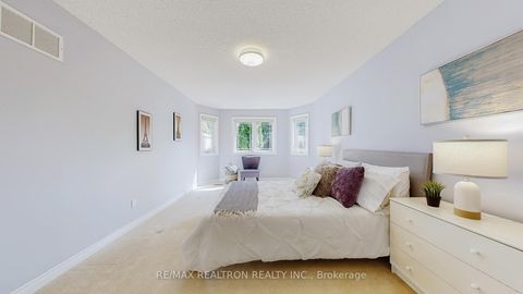 Photo 22 at 20 Edinburgh Drive, Doncrest, Richmond Hill