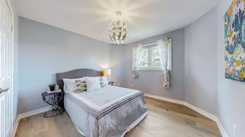 Photo 30 at 20 Edinburgh Drive, Doncrest, Richmond Hill