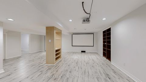 Photo 32 at 20 Edinburgh Drive, Doncrest, Richmond Hill