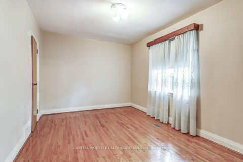 Photo 10 at 2 Rollet Drive, Maple Leaf, Toronto