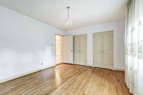 Photo 17 at 2 Rollet Drive, Maple Leaf, Toronto