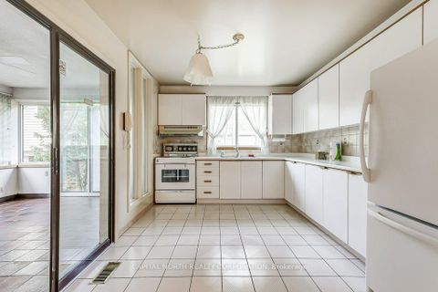 Photo 18 at 2 Rollet Drive, Maple Leaf, Toronto