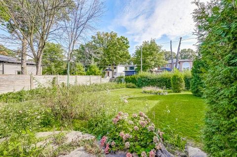 Photo 33 at 2 Rollet Drive, Maple Leaf, Toronto