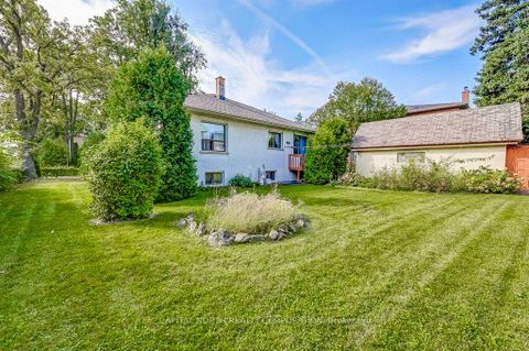 Photo 35 at 2 Rollet Drive, Maple Leaf, Toronto