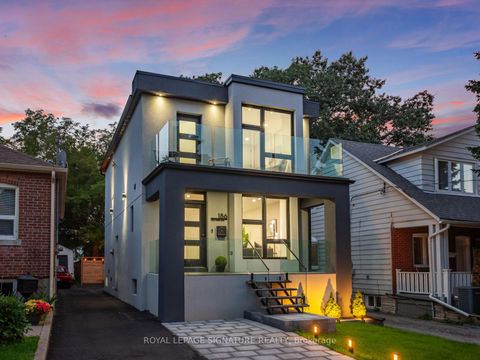 Photo 1 at 186 Oak Park Avenue, Lumsden, Toronto