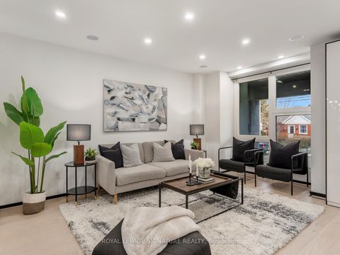 Photo 5 at 186 Oak Park Avenue, Lumsden, Toronto