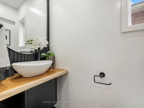 Photo 17 at 186 Oak Park Avenue, Lumsden, Toronto