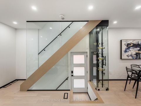 Photo 18 at 186 Oak Park Avenue, Lumsden, Toronto