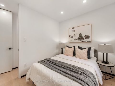 Photo 26 at 186 Oak Park Avenue, Lumsden, Toronto