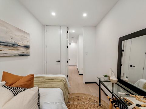 Photo 29 at 186 Oak Park Avenue, Lumsden, Toronto