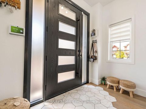 Photo 3 at 67 Gentile Circle, Elder Mills, Vaughan