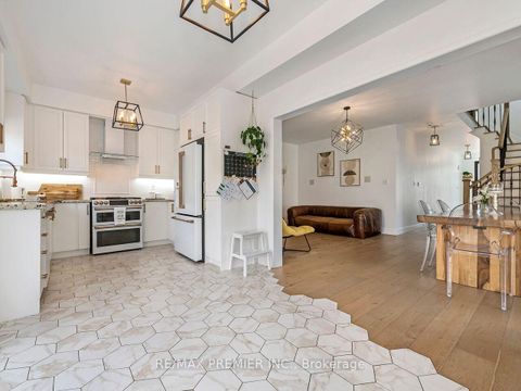 Photo 14 at 67 Gentile Circle, Elder Mills, Vaughan