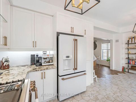 Photo 18 at 67 Gentile Circle, Elder Mills, Vaughan