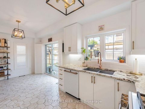 Photo 19 at 67 Gentile Circle, Elder Mills, Vaughan