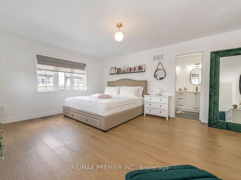 Photo 23 at 67 Gentile Circle, Elder Mills, Vaughan