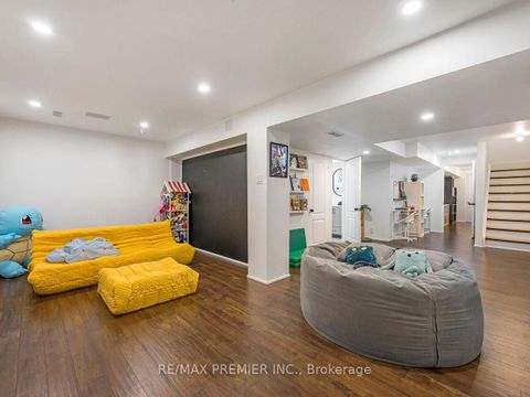 Photo 37 at 67 Gentile Circle, Elder Mills, Vaughan