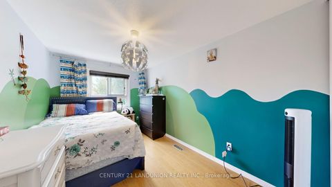 Photo 20 at 132 Silver Springs Boulevard, L'Amoreaux, Toronto