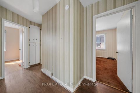 Photo 13 at 35 Farrell Avenue, Willowdale West, Toronto