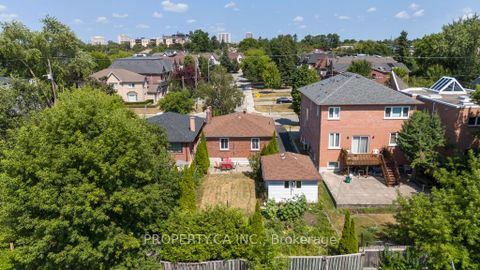 Photo 23 at 35 Farrell Avenue, Willowdale West, Toronto