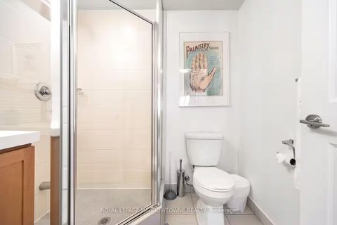 Photo 13 at 210 - 560 Front Street W, Waterfront Communities C1, Toronto