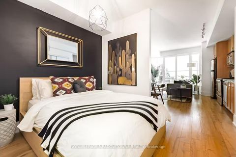 Photo 14 at 210 - 560 Front Street W, Waterfront Communities C1, Toronto