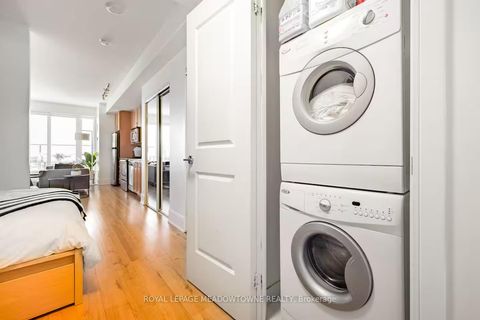 Photo 18 at 210 - 560 Front Street W, Waterfront Communities C1, Toronto