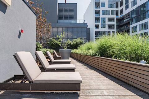 Photo 22 at 210 - 560 Front Street W, Waterfront Communities C1, Toronto