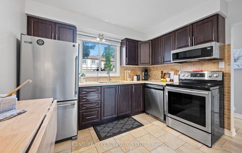 Photo 10 at 111 - 57 Golden Appleway, Donalda, Toronto