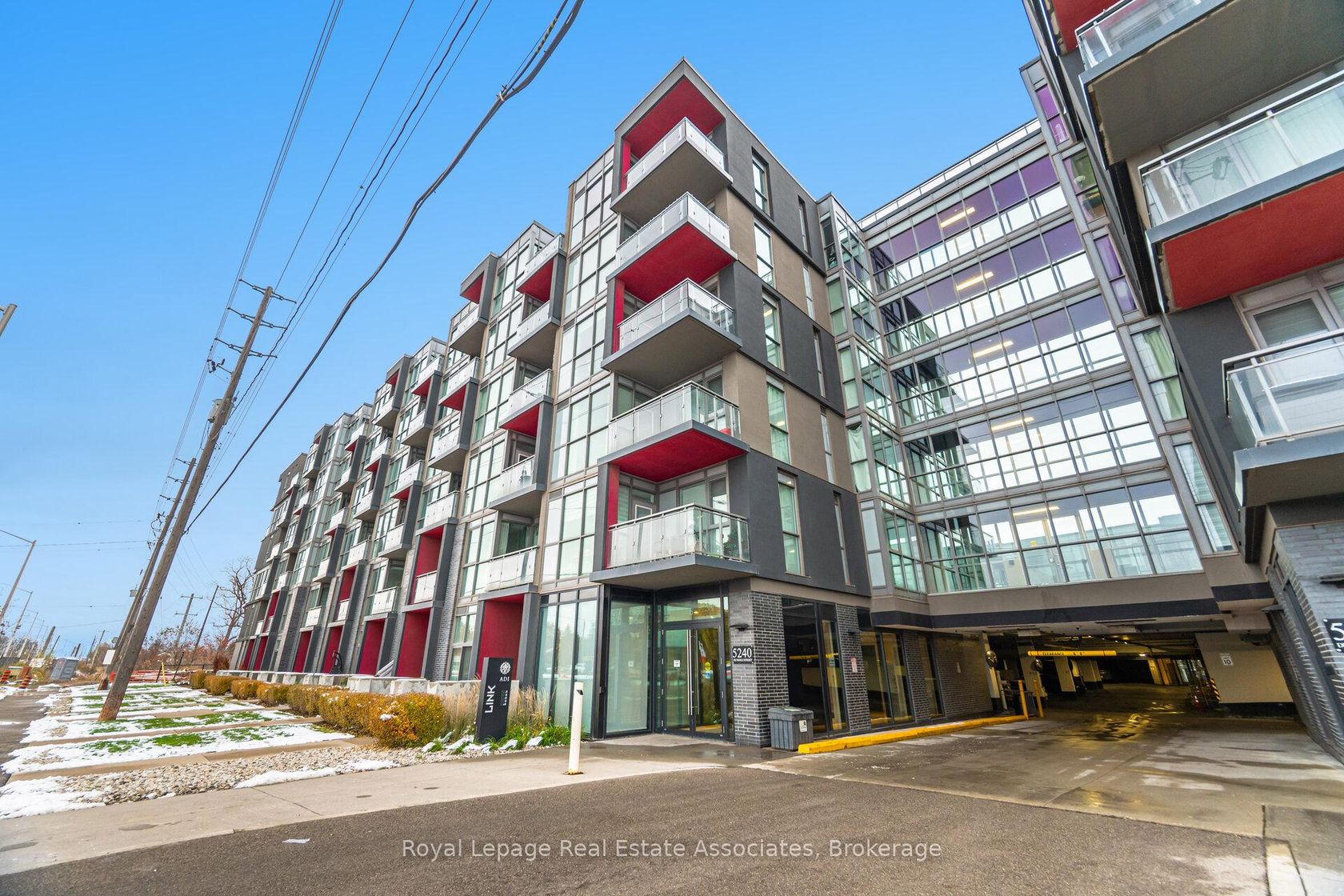 B401 - 5240 Dundas Street, Orchard, Burlington 