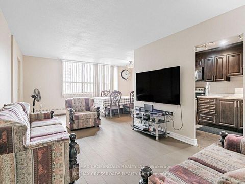 Photo 9 at 206 - 60 Stevenson Road, Jamestown, Toronto