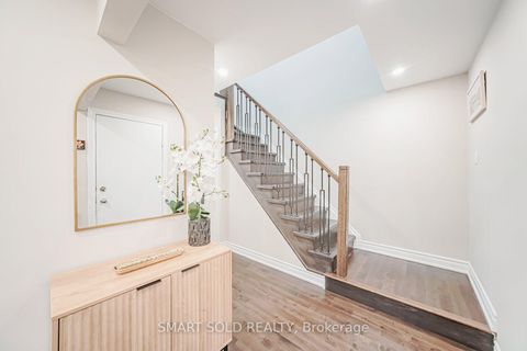 Photo 8 at 60 Steepleview Crescent, North Richvale, Richmond Hill