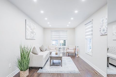 Photo 9 at 60 Steepleview Crescent, North Richvale, Richmond Hill