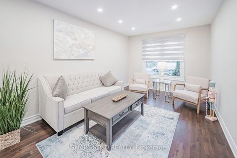 Photo 10 at 60 Steepleview Crescent, North Richvale, Richmond Hill