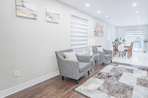 Photo 12 at 60 Steepleview Crescent, North Richvale, Richmond Hill