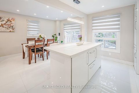 Photo 14 at 60 Steepleview Crescent, North Richvale, Richmond Hill