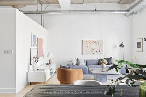 Photo 6 at 215 - 637 Lakeshore Boulevard W, Niagara, Toronto