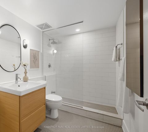 Photo 19 at 215 - 637 Lakeshore Boulevard W, Niagara, Toronto