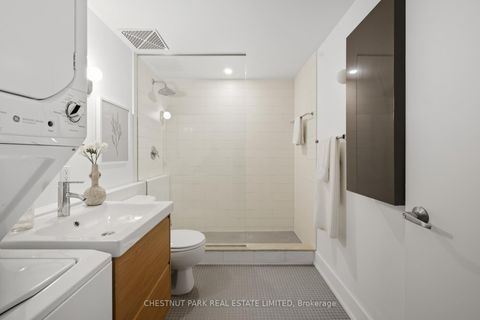 Photo 21 at 215 - 637 Lakeshore Boulevard W, Niagara, Toronto