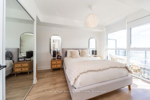 Photo 9 at 2009 - 1461 Lawrence Avenue W, Amesbury, Toronto