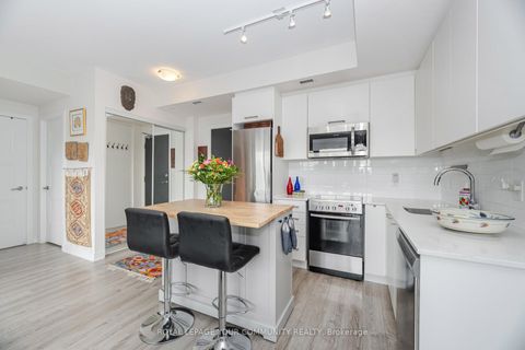 Photo 3 at 512 - 1 Neighbourhood Lane, Queensway, Toronto