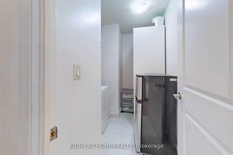 Photo 20 at 301 - 222 Finch Avenue W, Willowdale West, Toronto