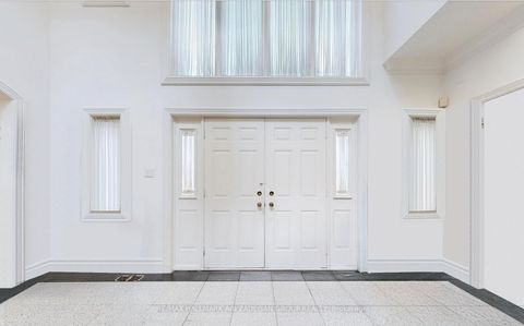 Photo 2 at 11 Vernham Avenue, Windfields, Toronto