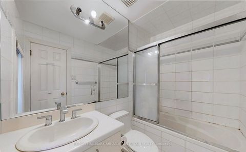 Photo 17 at 11 Vernham Avenue, Windfields, Toronto