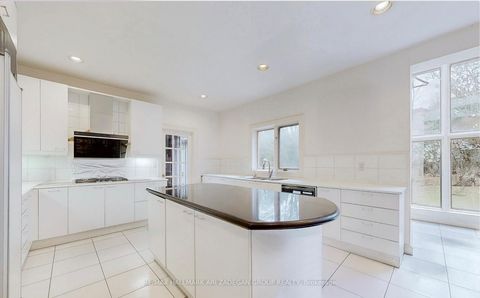 Photo 26 at 11 Vernham Avenue, Windfields, Toronto