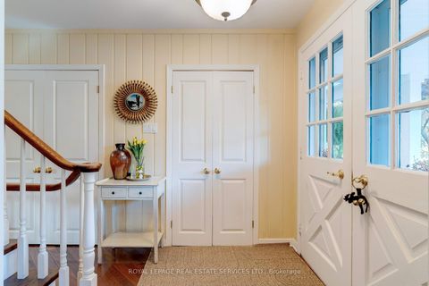 Photo 4 at 132 Sparling Court, SW Southwest, Oakville